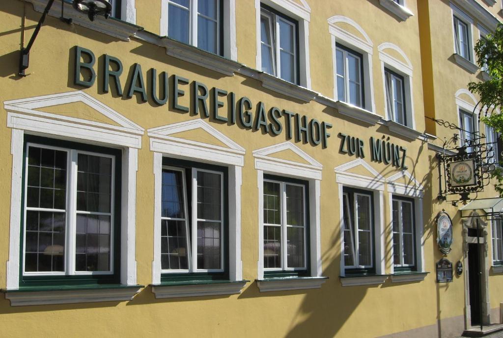 Brauereigasthof Zur Muenz Seit 1586 Günzburg Zewnętrze zdjęcie